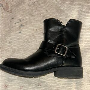 🍪 Cat & Jack Black Zippered Boots with Buckle Accent sz 2 Girls